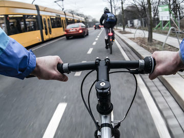  alt="European Commission sets mobility strategy, aims for 90% emissions cut"  title="European Commission sets mobility strategy, aims for 90% emissions cut" 